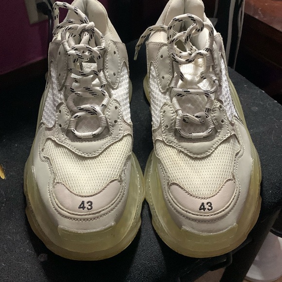 COPY - BALENCIAGA TRIPLE S - Picture 1 of 5